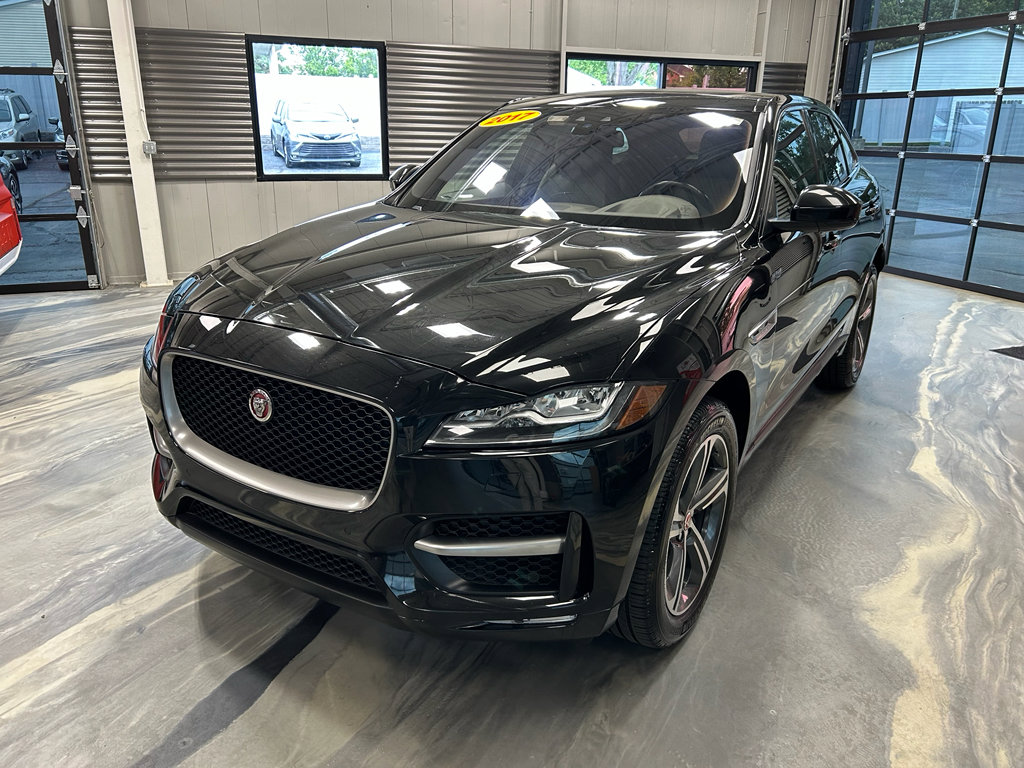 Used 2017 Jaguar F-PACE R-Sport AWD/4WD image 2