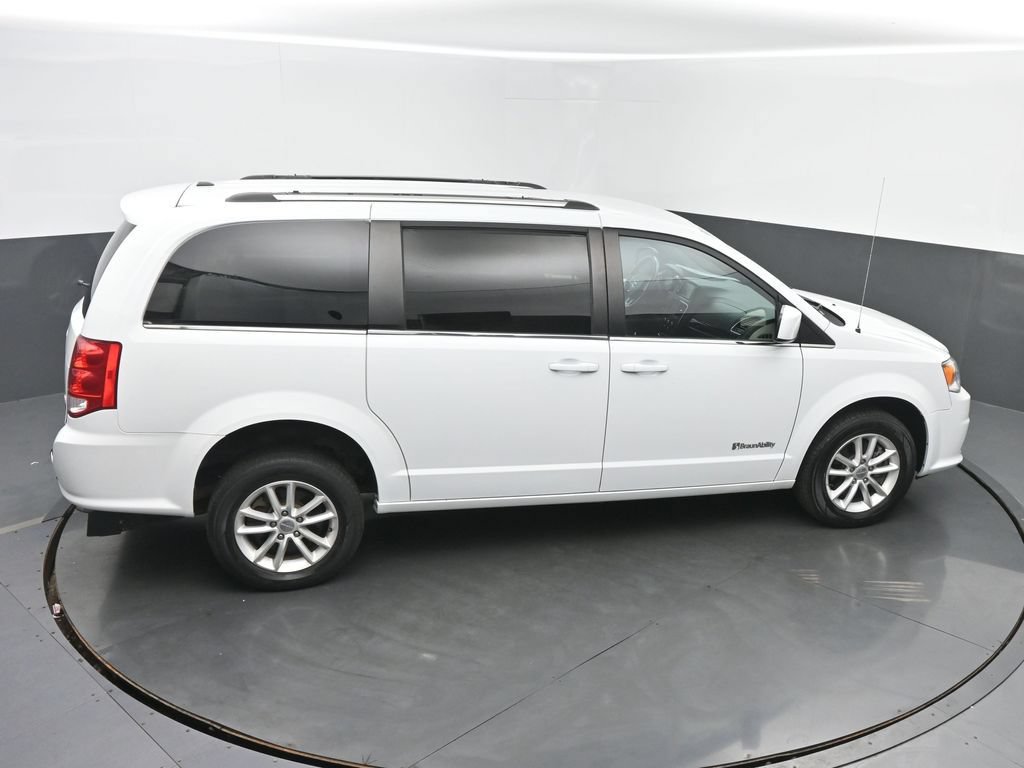 Used 2019 Dodge Grand Caravan SXT FWD image 38