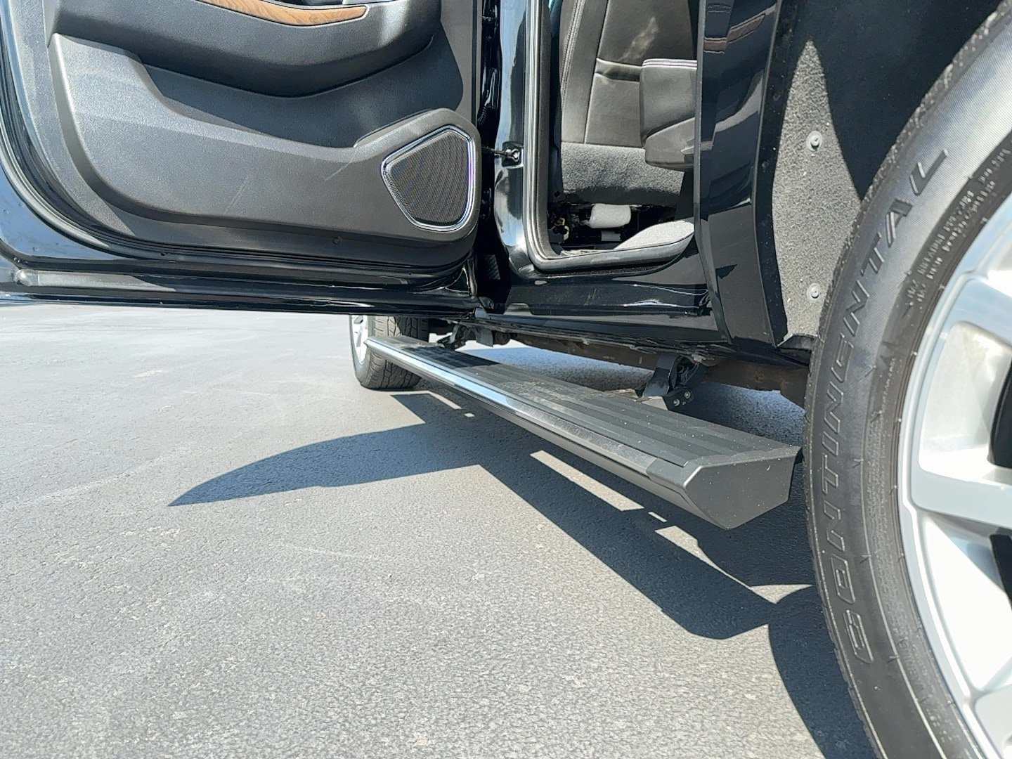 Used 2019 GMC Yukon XL Denali w/ Open Road Package AWD/4WD image 14