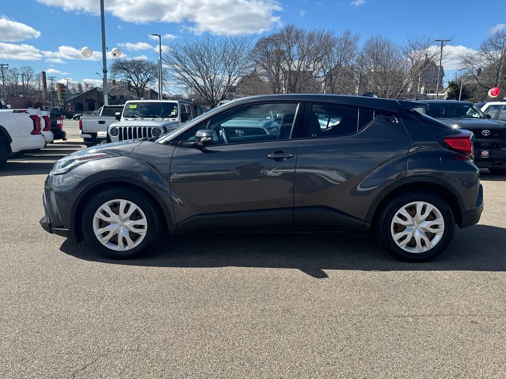 Used 2021 Toyota C-HR LE image 4