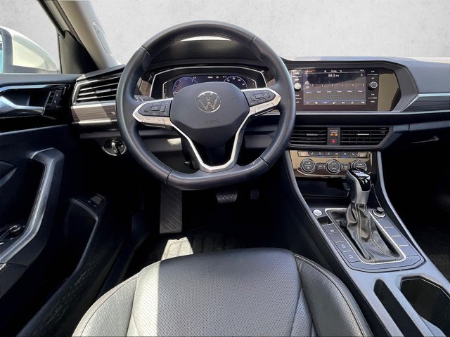Used 2024 Volkswagen Jetta SEL FWD image 5