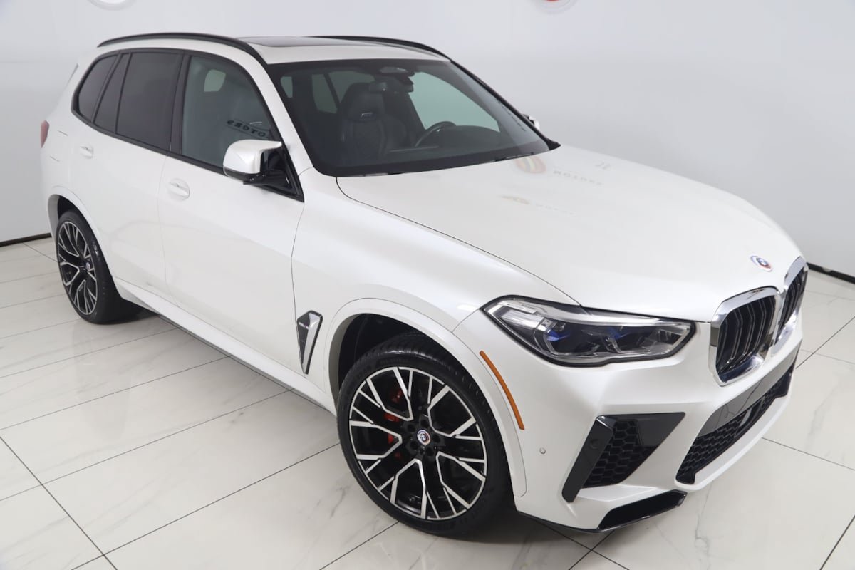 Used 2023 BMW X5 M w/ Executive Package AWD/4WD image 22