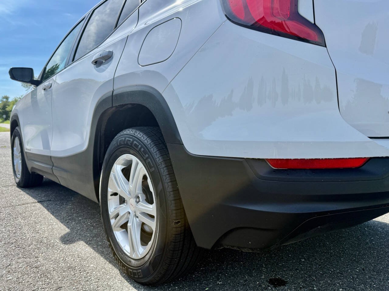 Used 2018 GMC Terrain SLE FWD image 31
