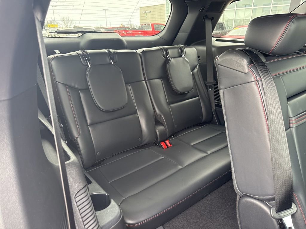 Used 2025 Ford Explorer ST-Line w/ ST-Line Street Pack image 30