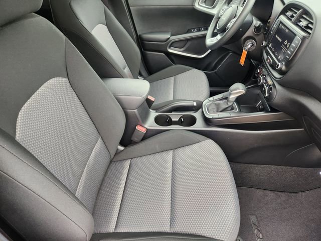 Certified 2025 Kia Soul LX FWD image 14