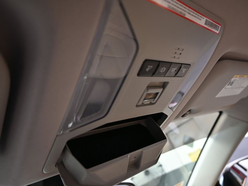 Used 2019 Toyota RAV4 LE image 27