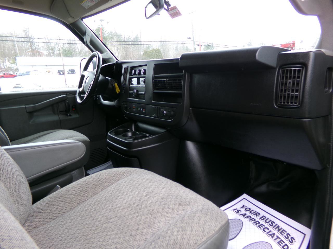 Used 2018 Chevrolet Express 2500 w/ Driver Convenience Package image 21