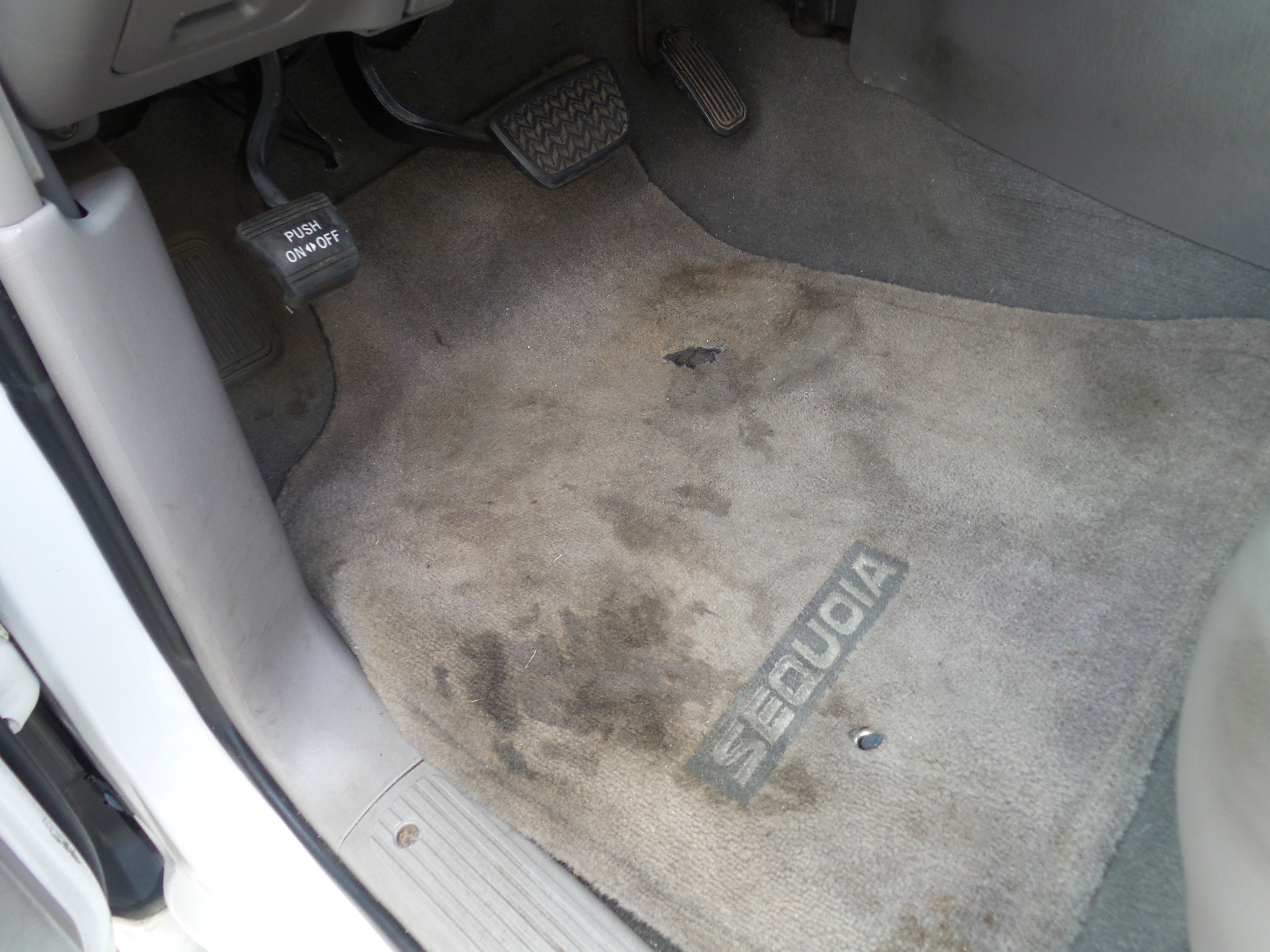 Used 2001 Toyota Sequoia SR5 AWD/4WD image 37