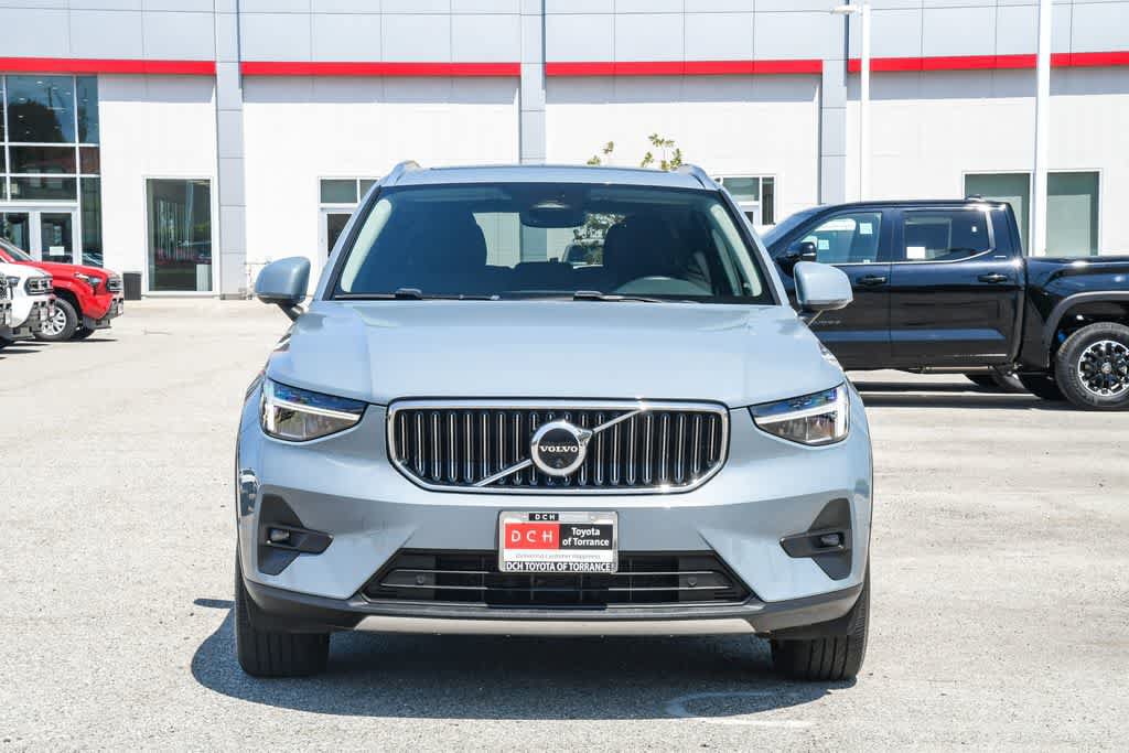 Used 2023 Volvo XC40 B5 Plus AWD/4WD video 2