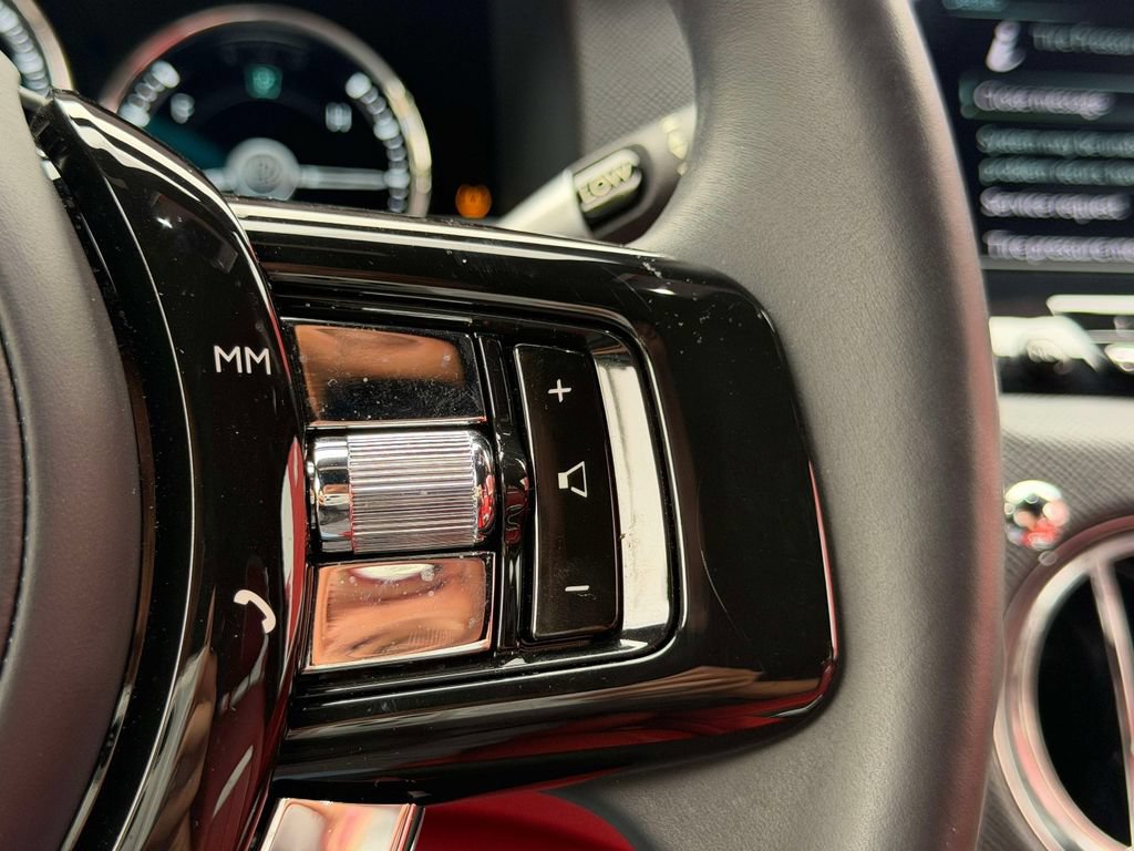 Used 2021 Rolls-Royce Cullinan AWD/4WD image 35