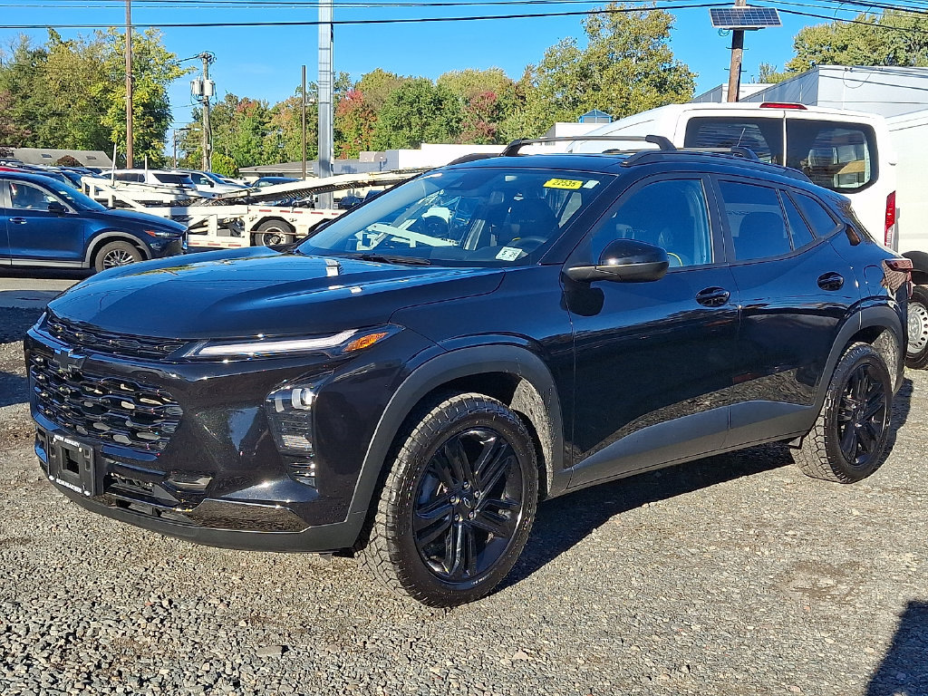 Certified 2025 Chevrolet Trax ACTIV w/ Driver Confidence Package FWD image 3