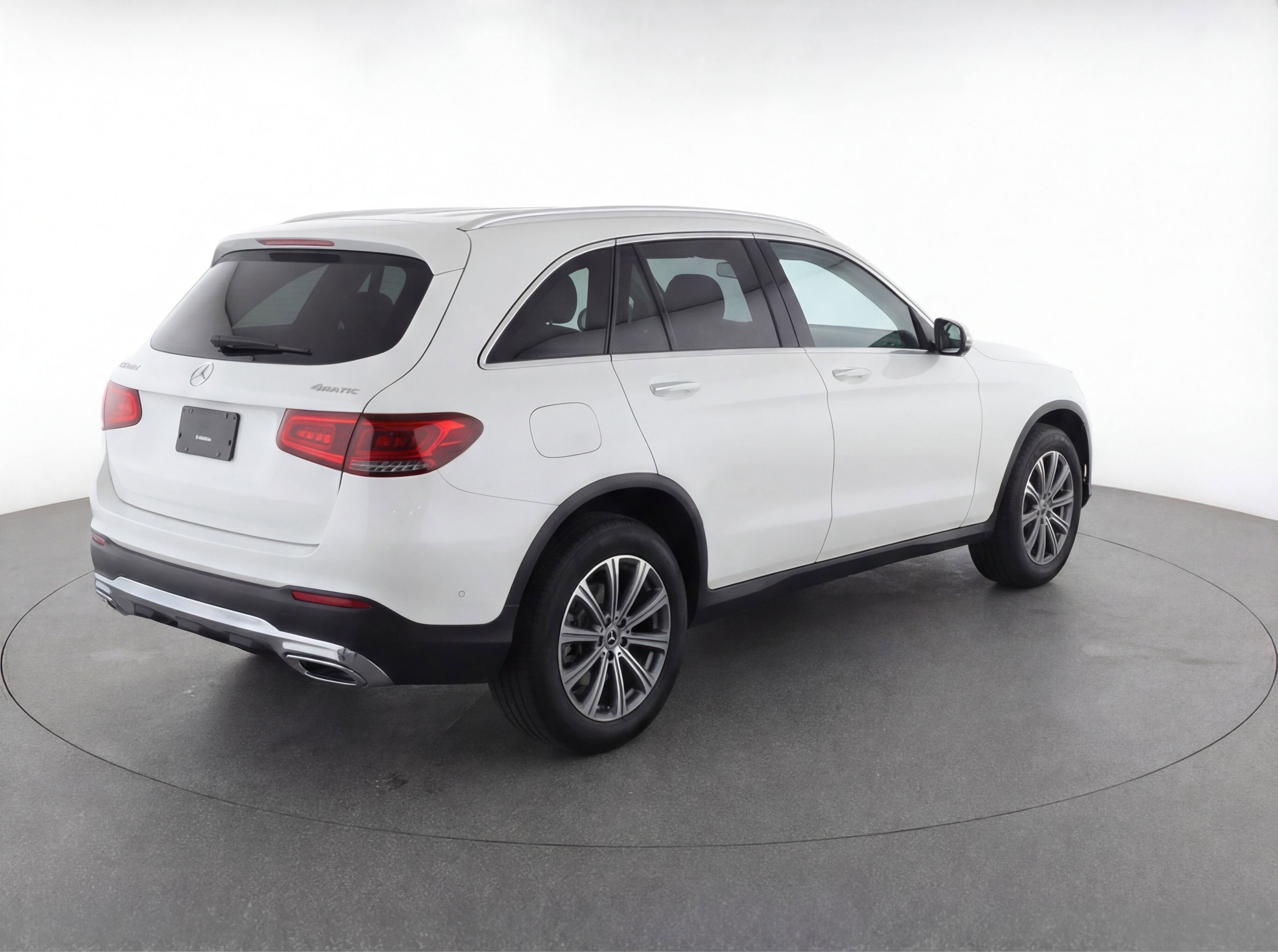 Used 2024 Mercedes-Benz GLC 300 4MATIC image 9