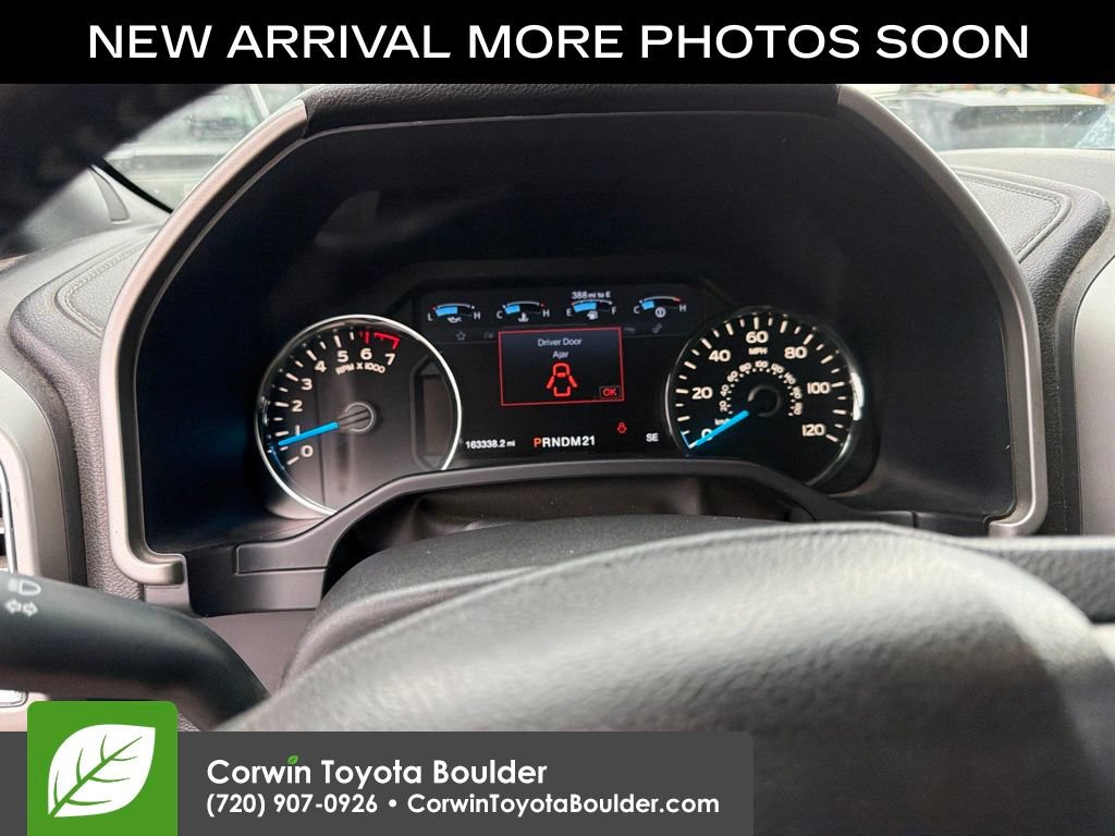 Used 2016 Ford F150 Lariat w/ Equipment Group 502A Luxury AWD/4WD image 11