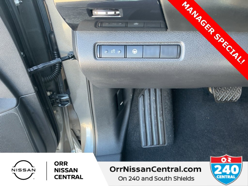 Used 2022 Nissan Pathfinder SV image 18