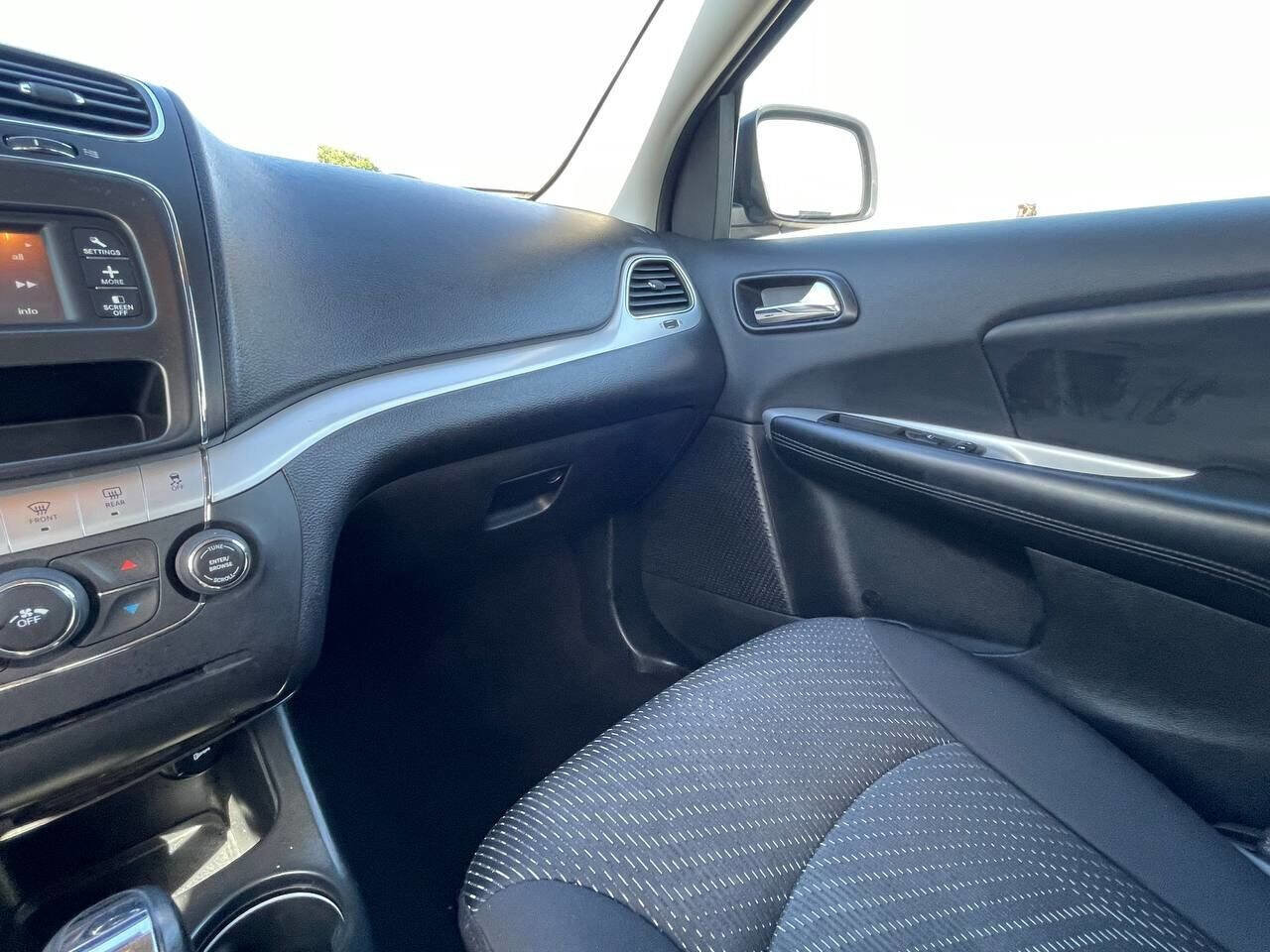 Used 2014 Dodge Journey American Value Package w/ Flexible Seating Group image 17