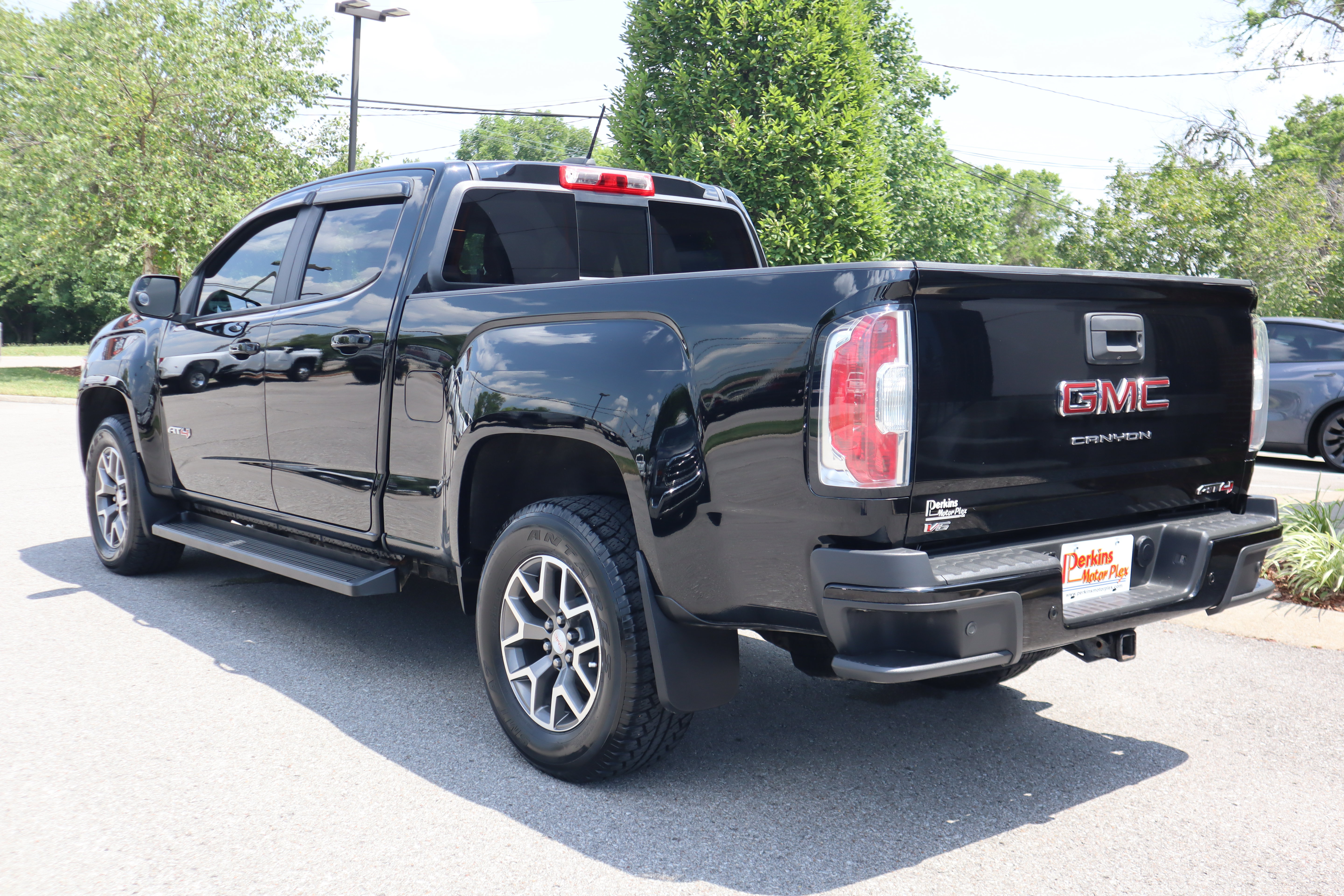 Used 2021 GMC Canyon AT4 AWD/4WD image 9