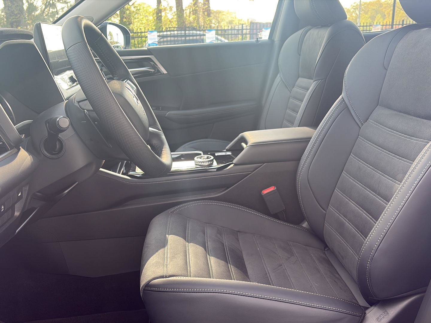 New 2026 Mitsubishi Outlander SE AWD/4WD image 15