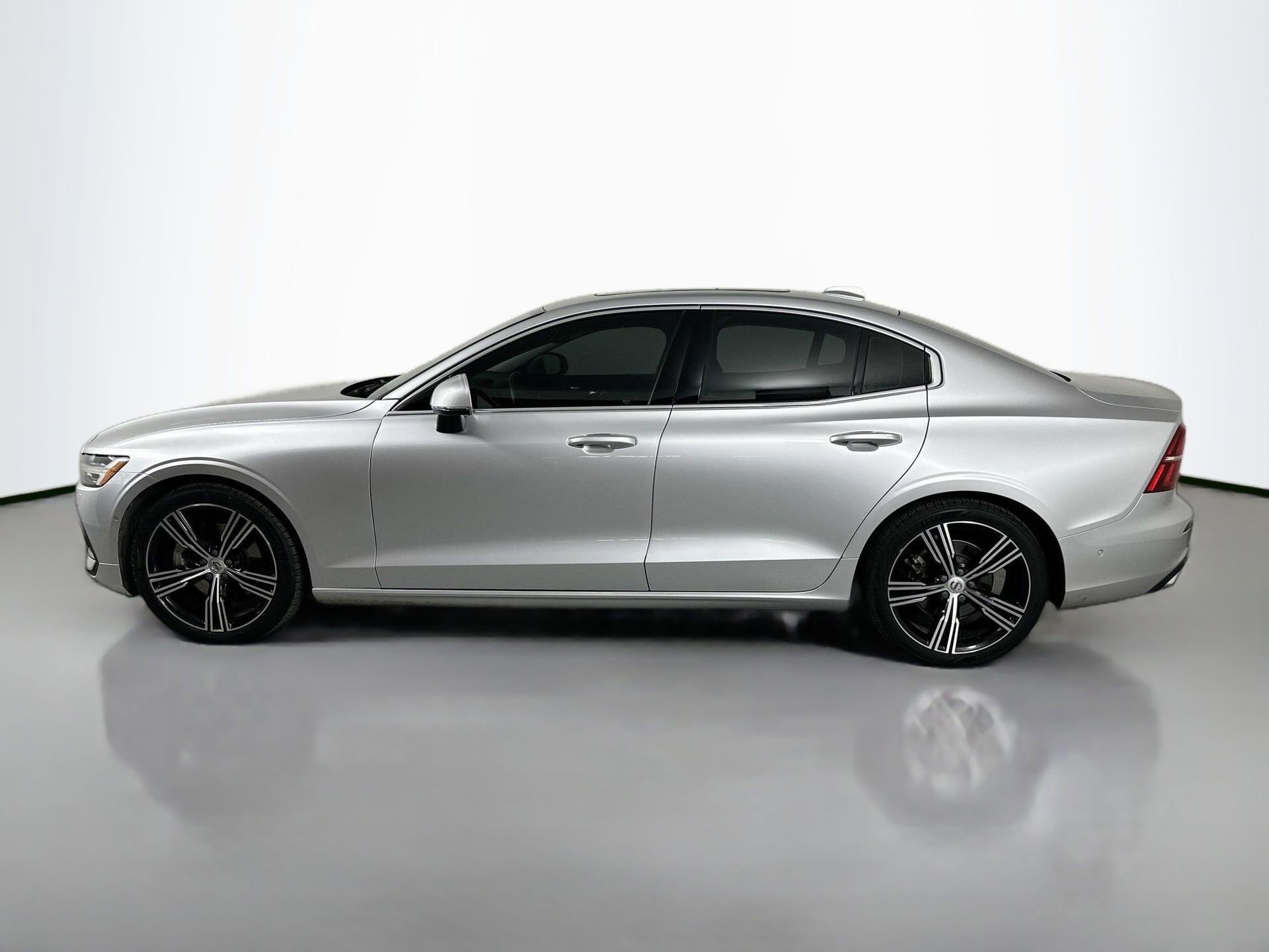 Used 2022 Volvo S60 B5 Inscription w/ Advanced Package AWD/4WD image 9