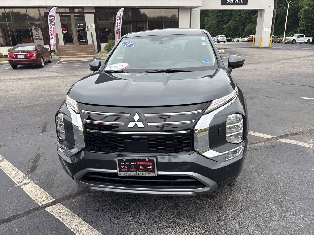 Used 2025 Mitsubishi Outlander SE AWD/4WD image 8