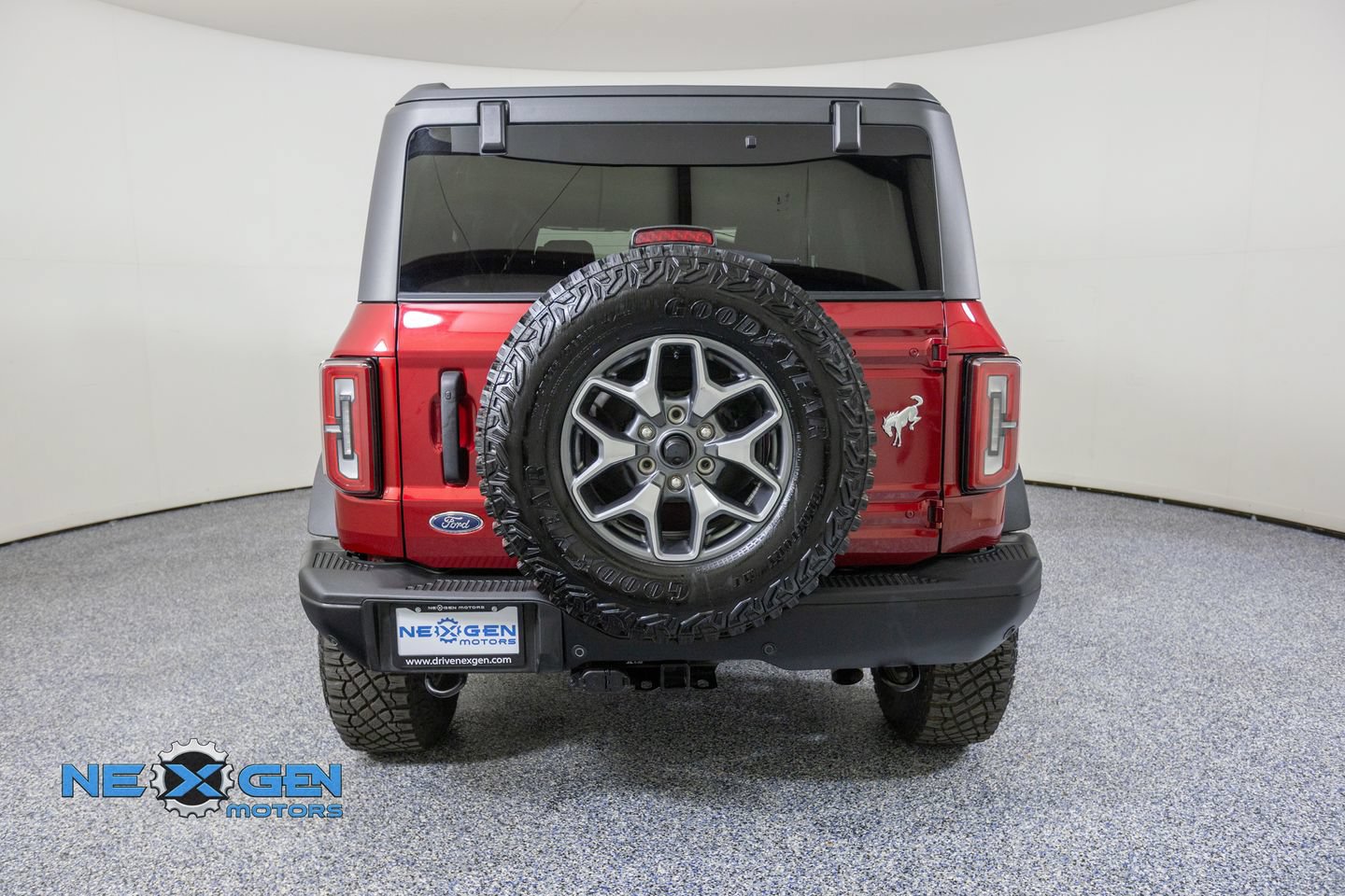 Used 2025 Ford Bronco Badlands AWD/4WD image 6