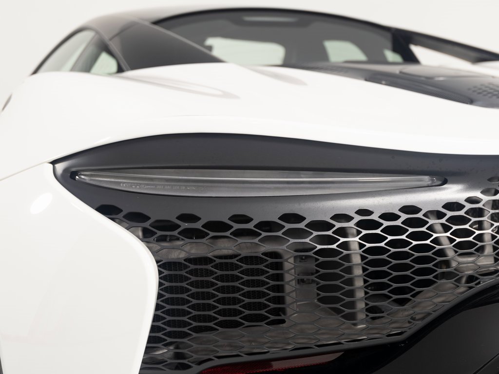 New 2025 McLaren Artura image 41