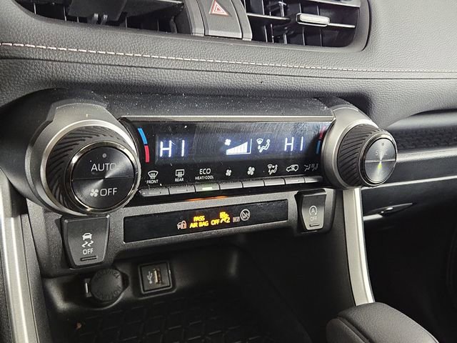 Used 2025 Toyota RAV4 XLE image 18