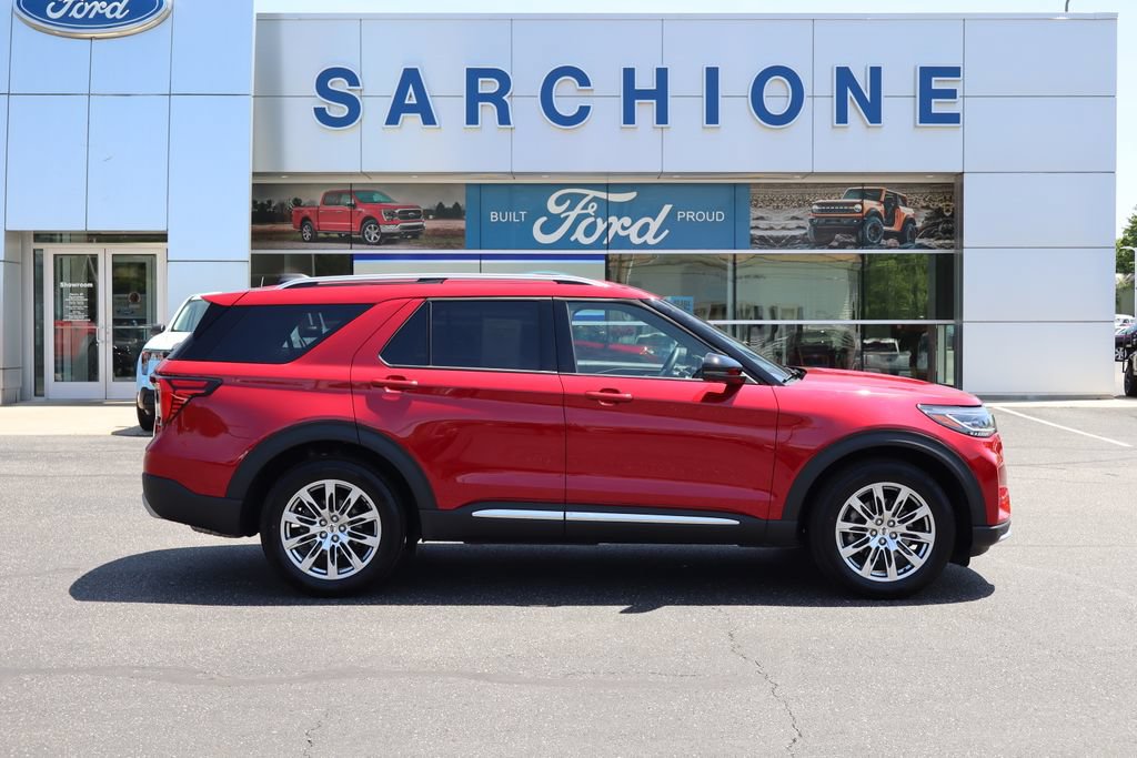 Used 2026 Ford Explorer Platinum AWD/4WD image 2