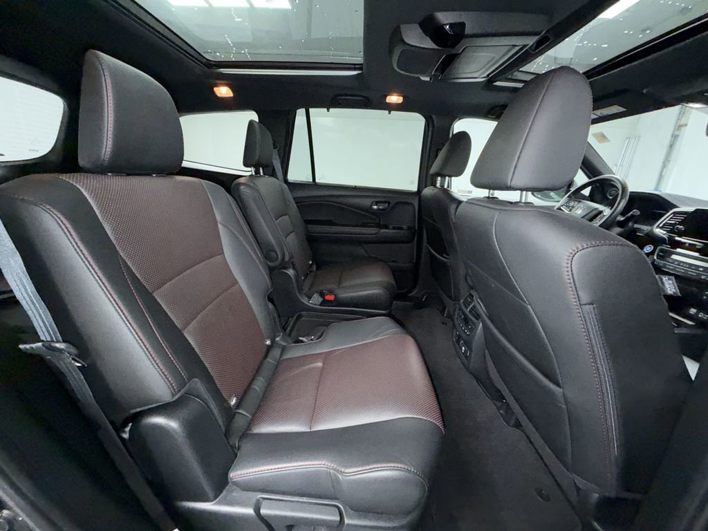 Used 2022 Honda Pilot Sport image 17