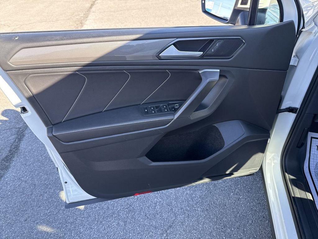 Certified 2023 Volkswagen Tiguan SE image 24