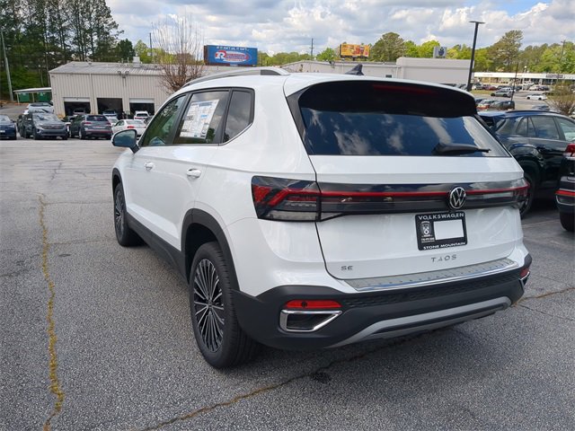 New 2025 Volkswagen Taos SE image 6