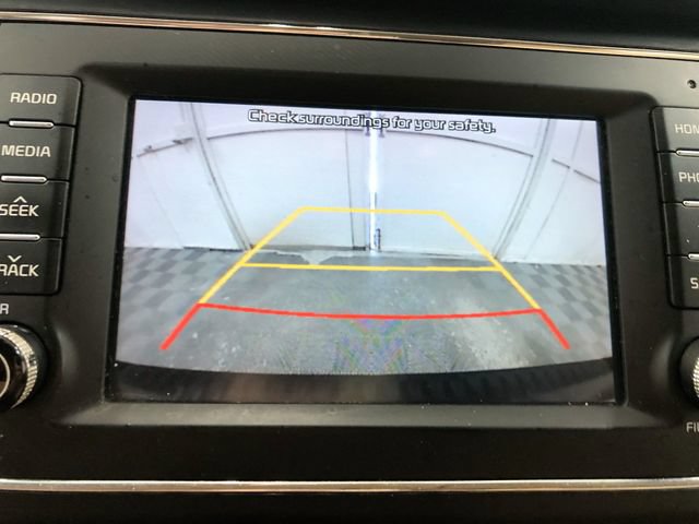 Used 2019 Kia Sedona LX FWD image 21
