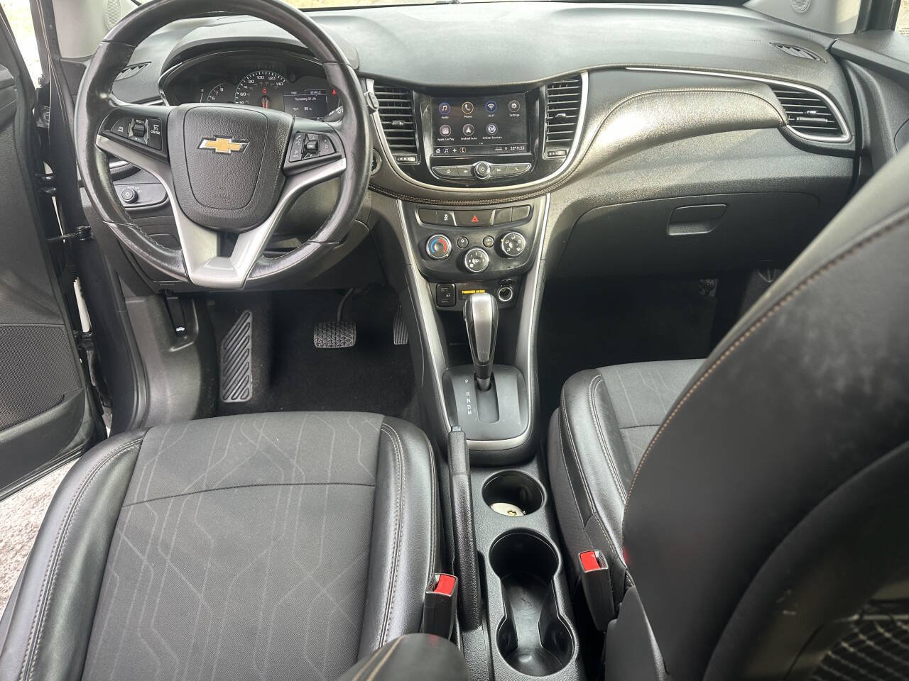 Used 2020 Chevrolet Trax LT w/ LT Convenience Package AWD/4WD image 10