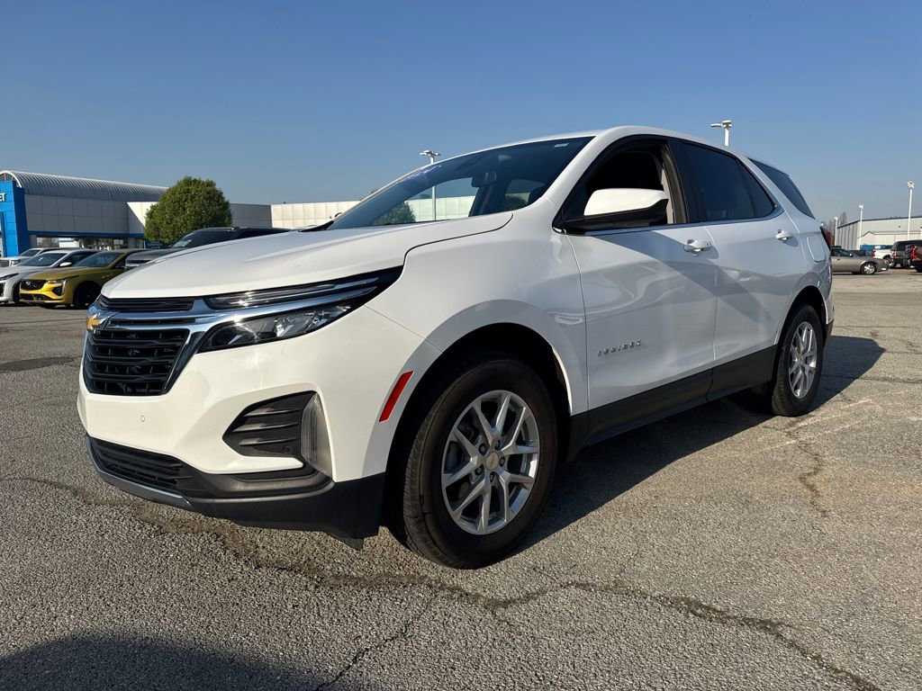 Used 2024 Chevrolet Equinox LT image 2