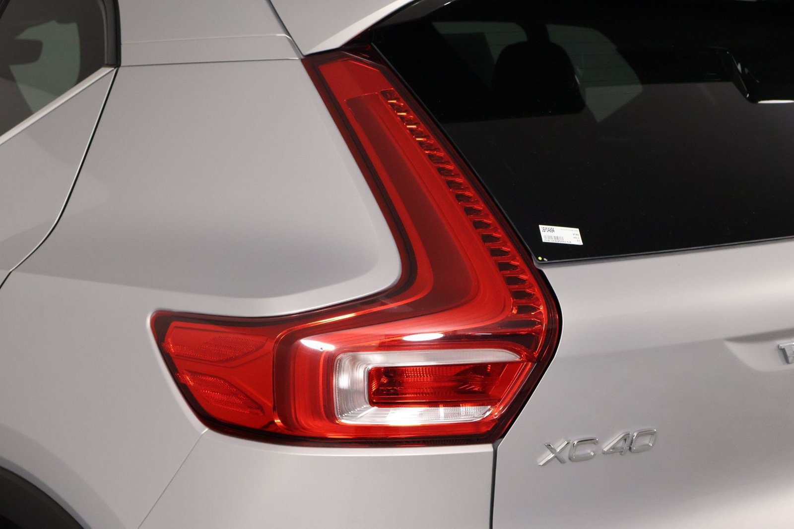 Certified 2023 Volvo XC40 B5 Ultimate w/ Protection Package Premier AWD/4WD image 18
