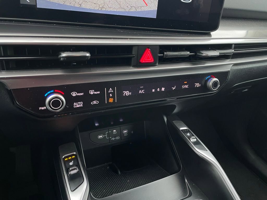 Used 2025 Kia Sorento S image 18