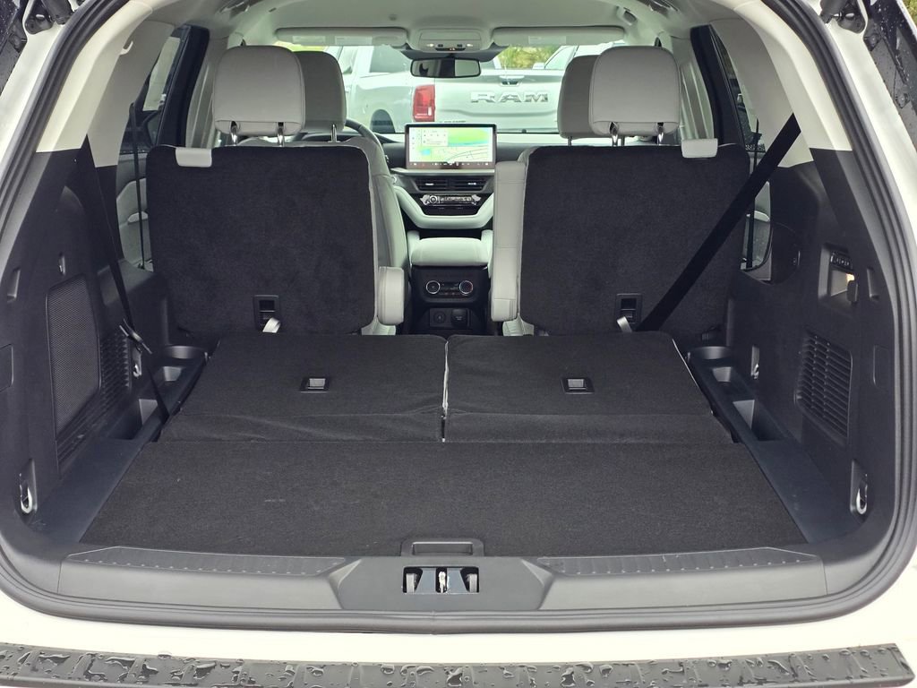 New 2026 Ford Explorer Platinum w/ LUX Leather Package image 28