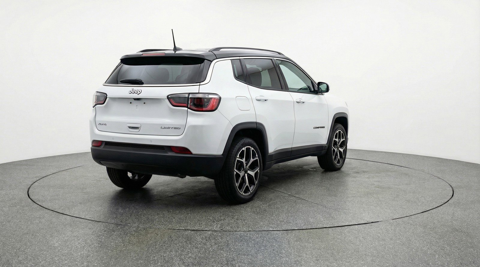 Used 2025 Jeep Compass Limited AWD/4WD image 9