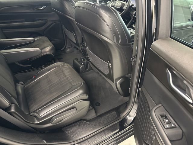 Used 2023 Jeep Grand Cherokee L Laredo image 29