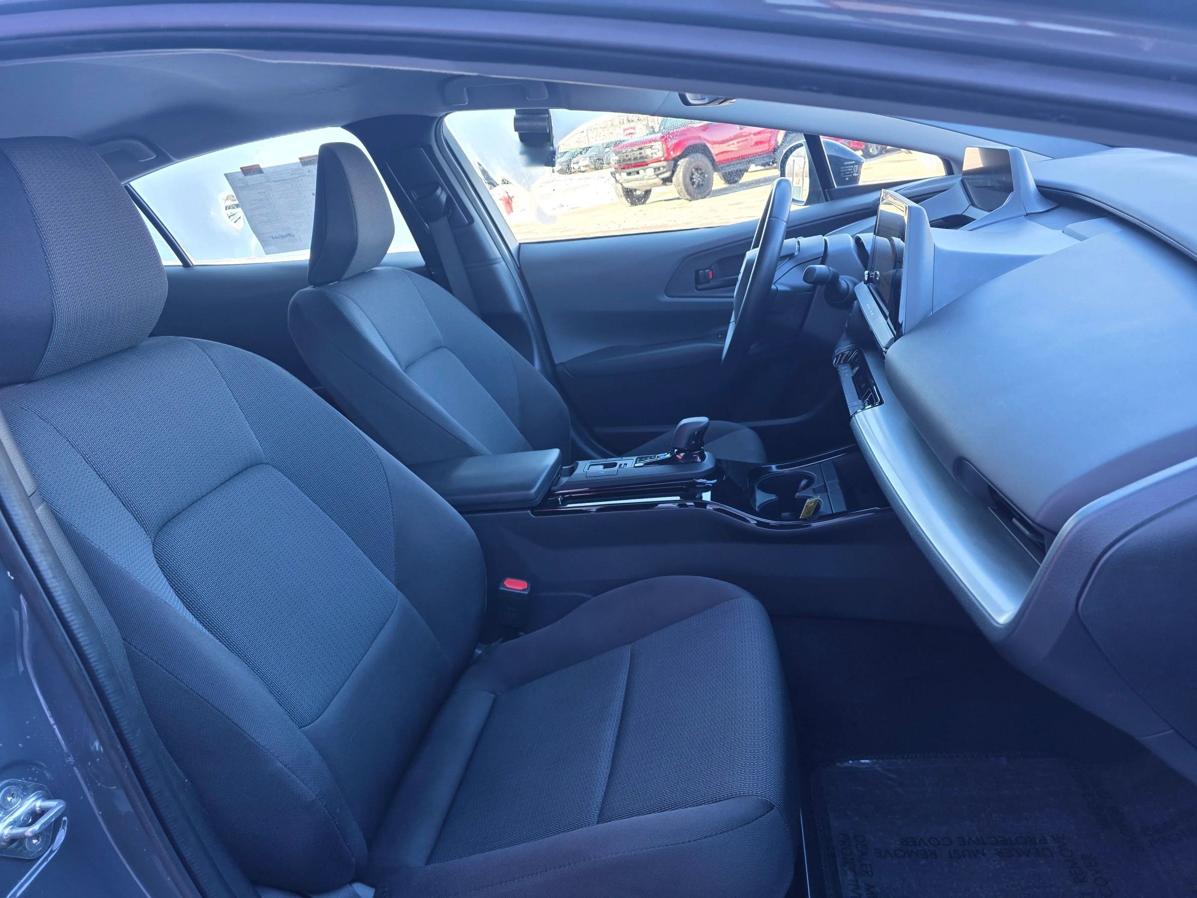 Used 2024 Toyota Prius LE image 7