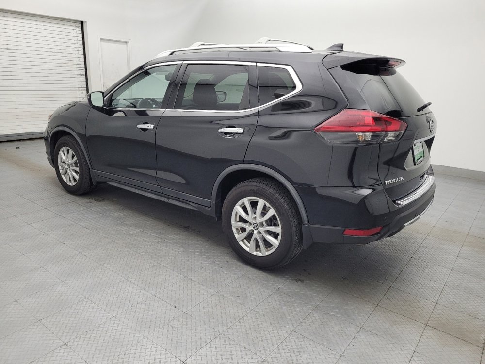 Used 2019 Nissan Rogue SV image 3
