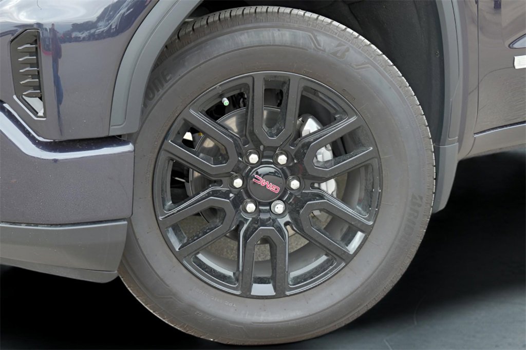 New 2025 GMC Sierra 1500 Elevation image 6