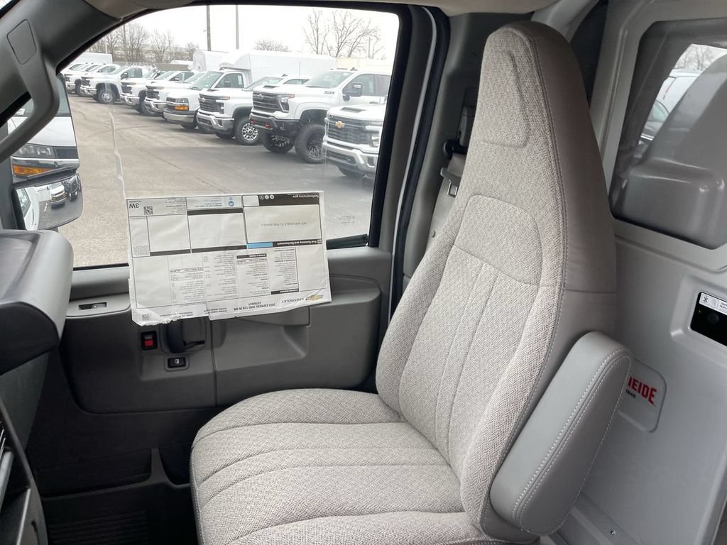 New 2025 Chevrolet Express 3500 w/ Power Convenience Package RWD image 12
