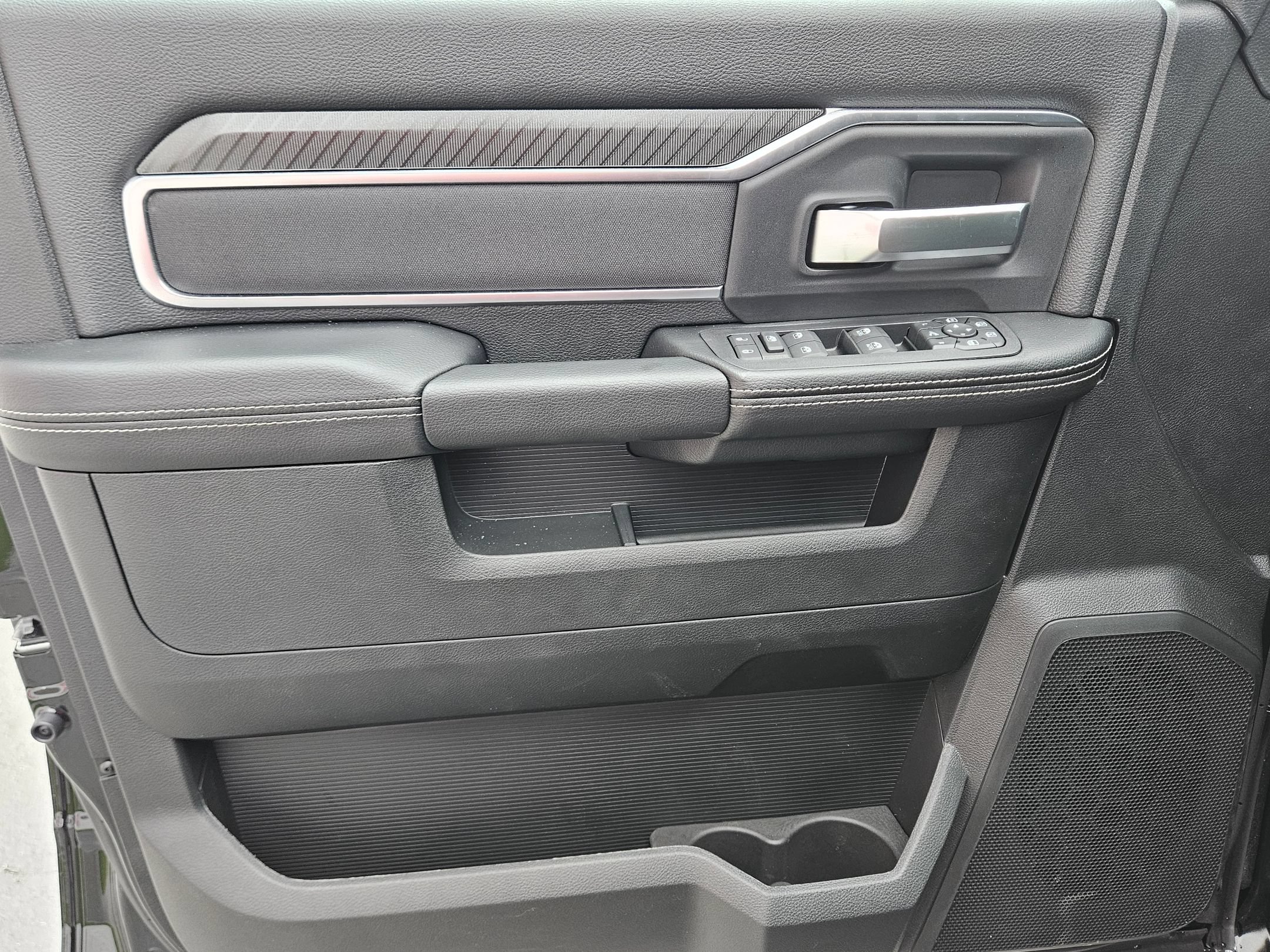 New 2026 RAM 2500 Big Horn AWD/4WD image 16