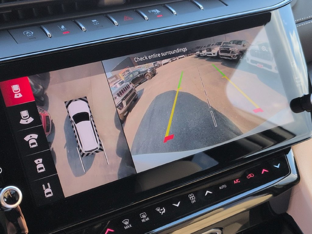 New 2026 Jeep Grand Cherokee Limited w/ Luxury Tech Group II AWD/4WD image 19