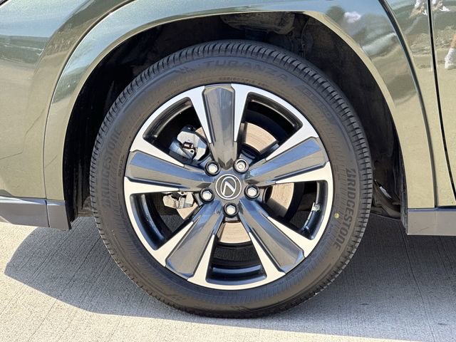 Used 2022 Lexus UX 250h 250h Base w/ Premium Package image 8
