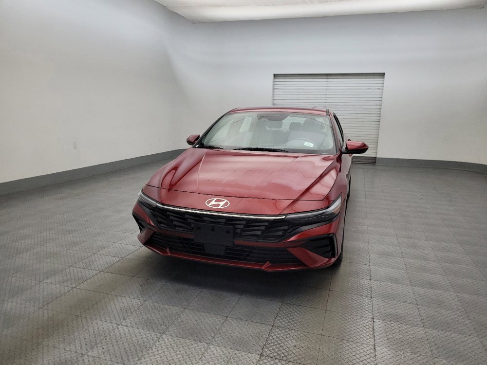 Used 2025 Hyundai Elantra SEL FWD image 15