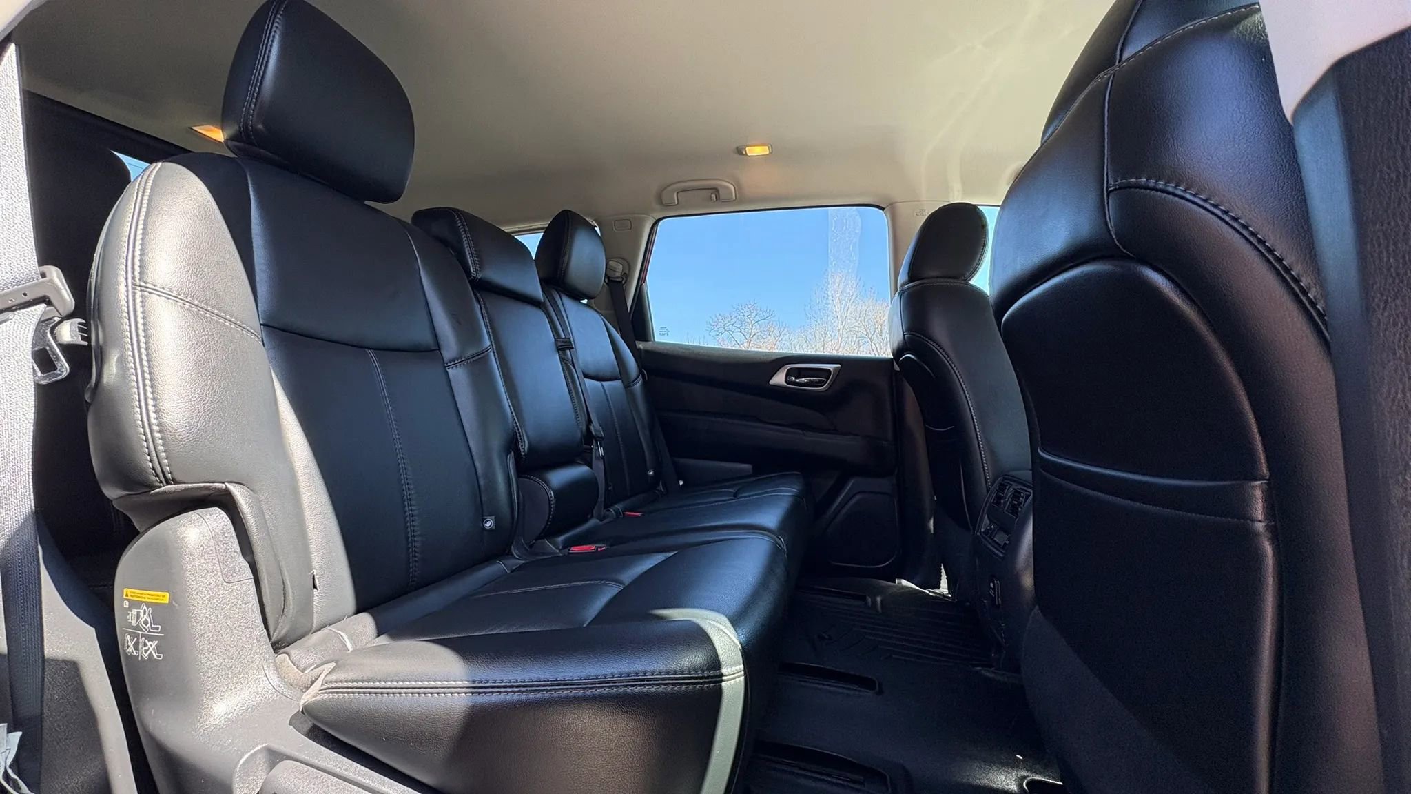 Used 2017 Nissan Pathfinder SL w/ Trailer Tow Package image 31