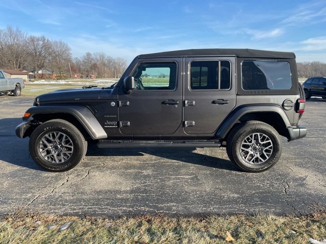 Used 2024 Jeep Wrangler Sahara w/ Technology Group image 10