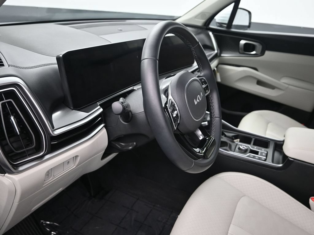 New 2025 Kia Sorento S w/ Panoramic Sunroof Package FWD image 5