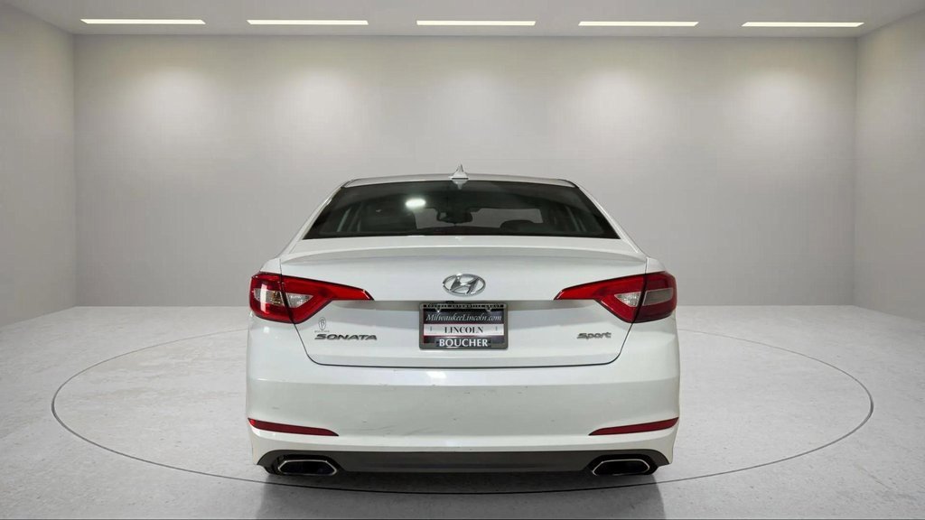 Used 2016 Hyundai Sonata Sport w/ Option Group 1V image 4